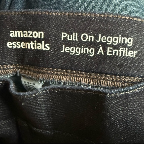 Amazon Essentials Women's Mid-Rise
Stretch Pull-On Jegging Size 18 weekend
Wear - Picture 5 of 8